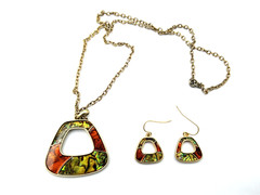 Vtg KC Kenneth Cole Beautiful Enameled Pendant w/ Pierced Earrings Multicolor
