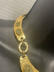 Vintage Large Gold Tone Modernist Necklace W Green Stone Accents Hammered