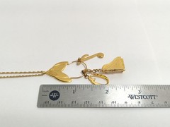 Vintage Signed Monet Goldtone Charm Pendant Holder Necklace Violin Musical Charm
