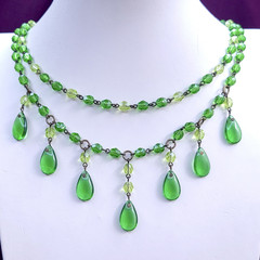 Green Glass Necklace 18″ Vintage Czech Beads Women’s Jewelry Art Deco Style