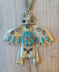 Vintage Thunderbird Faux Turquoise Silvertone Potmetal Pendant Necklace