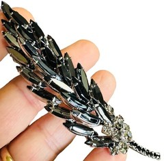 Vtg D&E Juliana Hematite & Black Diamond Navette Rhinestone Book Piece Brooch
