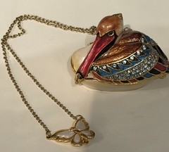 Elegant Vintage Goldtone Jewelry In Art Deco design Container