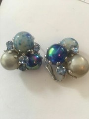 Vintage Vogue JLRY Clip on Earrings Peacock Blue iridescent Murano rhinestone