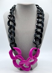 Vintage Lucite Acrylic Statement Necklace Chunky Pink Black Retro Y2K 26-28”