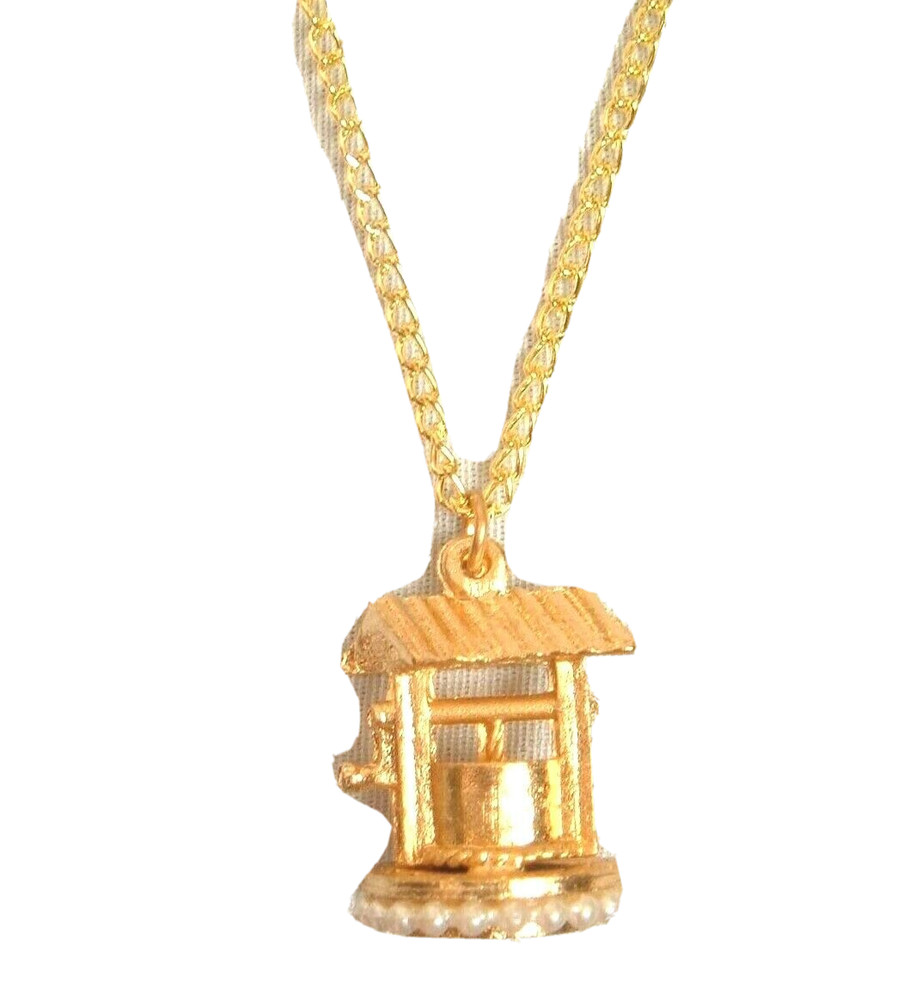 Vintage Good Luck Necklace WISHING WELL Pendant Gold Tone kitsch grannycore
