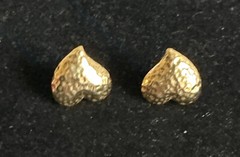 Avon Precious Hearts Earrings VTG 1980’s Hammered Texture 3/4″ Gold Tone