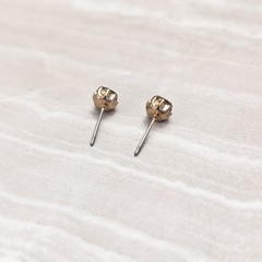 Vintage Stud Earrings Dark Reflective Gem & Gold Tone – Small