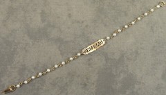 Vtg 1960s DARLING Plaque FAUX PEARL LINK BRACELET NOS Sweetheart Jewelry 8.25″