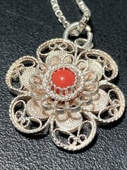 Beautiful Vintage Filigree .900 Silver Flower Necklace & Earrings (D.N. Stamp)