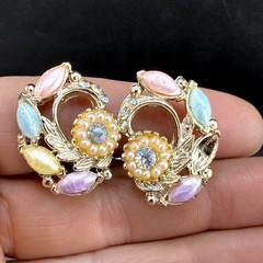 Vintage Clip On Earrings Gold Tone Pastel READ