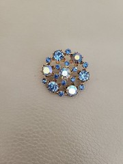 Vntg Domed Round Blue Rhinestones & Aurora Borealis Crystals Golden Brooch