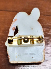 Vintage 90’s Hallmark Cards Spring Easter Bunny Rabbit In A Basket Pin / Brooch