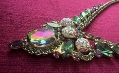 VTG JULIANA STUNNING BIB NECKLACE W/ MATCHING EARRINGS SET GREEN & AMETHYST