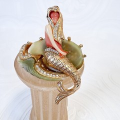Vintage Hattie Carnegie Mermaid Brooch Green Peach Rhinestones Nymph in Shell