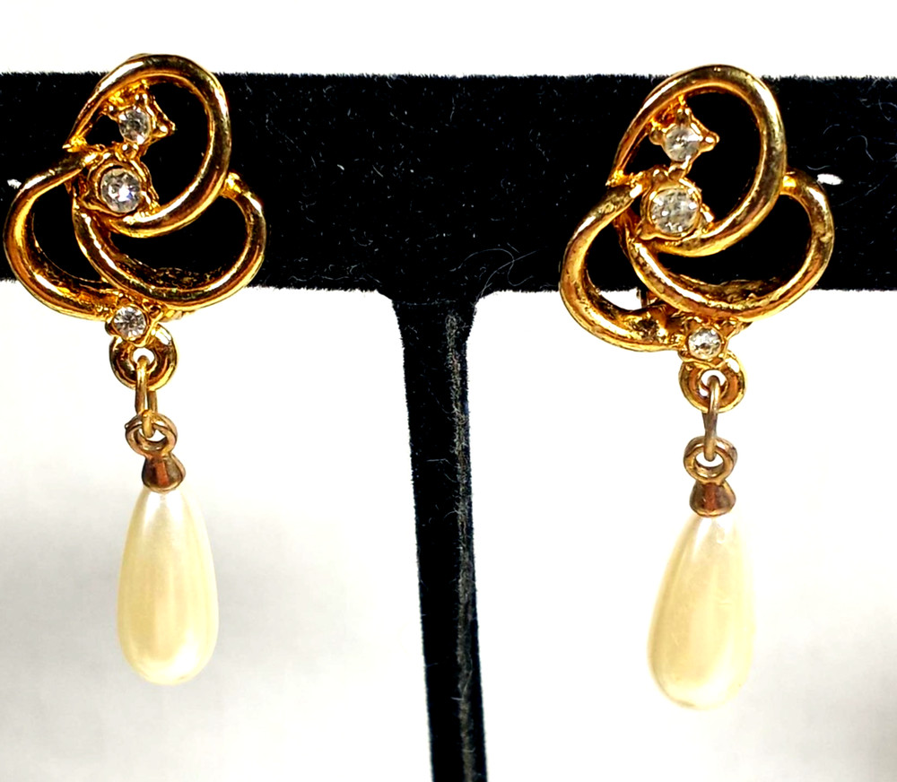 Vintage Gold Color & White Faux Pearl Dangle/Drop Clip on Earrings