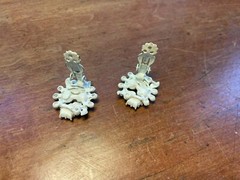 Weiss cream enamel w/ pink, lavender, yellow Rhinestone Clip On Earrings