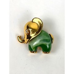 Trifari Elephant Brooch Mini Green Gold Vintage Lucite? Jade? Jelly Belly Stone
