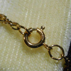 Vintage LeStage 1/20 12kGF Photo Locket Pendant Etched Wreath 20″Chain & Box