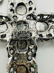 Vintage Signed Celebrity Cabochon Rhinestone Cross Pendant Necklace 28” READ