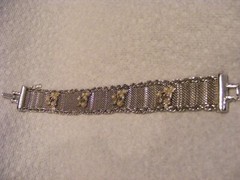 Vintage LISA JEWELS Mesh 7” Bracelet With Seed Pearl Flowers elegant 1970’s