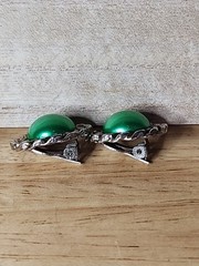 Vtg Green Clip On Earrings Silver Toned Unmarked Oval Fashion Jewlery