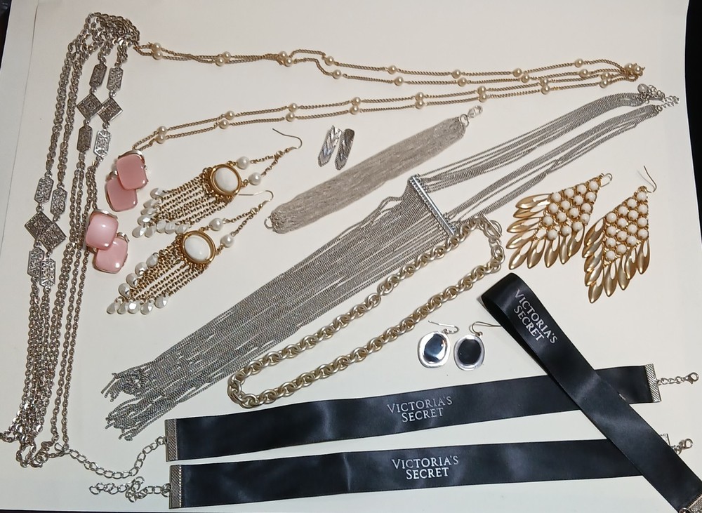Vintage Lot Of Victoria’s Secret, Lisner, Express + Sexy Bikini time Jewelery!
