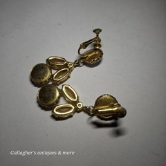Pair of vintage white DANGLE DROP Clip on earrings maybe Trifari Or Schreiner