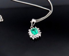 Vintage 0.30ct Colombian Emerald 0.18ct Diamond Platinum Chain Necklace