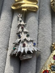 Vintage Designer Christmas Holiday Jewelry Lot Brooch & Earrings MYLU CAROL LEE