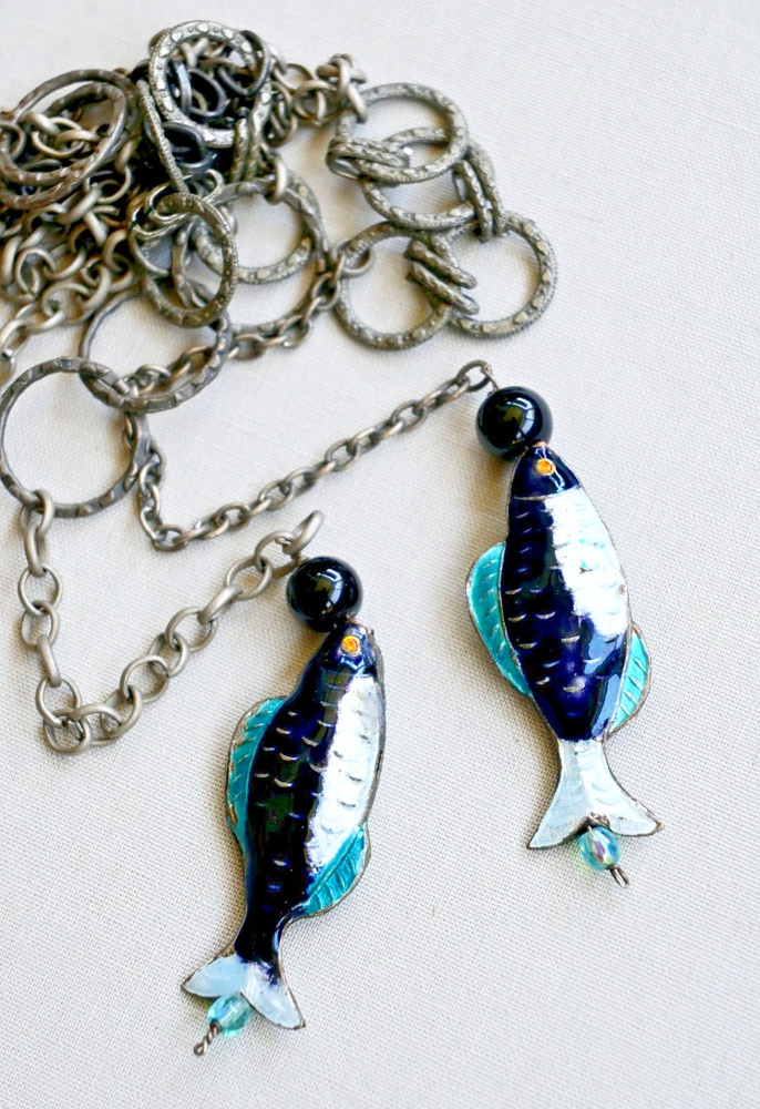Vintage Enamel Fish Pendant Silver Tone Glass Beaded Necklace