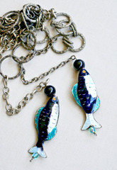 Vintage Enamel Fish Pendant Silver Tone Glass Beaded Necklace