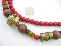 RED WOOD Beads NECKLACE Vintage Beaded Wooden Goldtone Metal Beads 36″