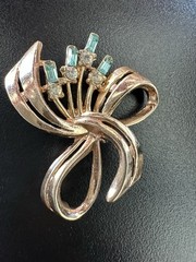 Vintage Gold Wash metal Blue/Teal glass Rhinestones Floral Flower Pendant