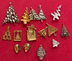 VINTAGE CHRISTMAS TREE BROOCH PIN LOT T BOOK PIECE VERO LIA RADKO BJ ROMA MCM 15