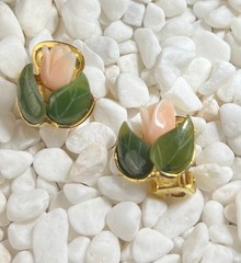 VTG Signed SWOBODA Genuine Carved Jade Coral Flower Brooch Pin Clip Earring Lot