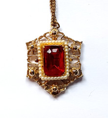 Vintage Red Rhinestone & Faux Pearl Necklace & Screw Back Earrings