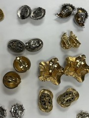 30 Pr Vintage Clip-on/Screw Back Earrings Signed & Unsigned MMA 2 SISTER TRIFARI