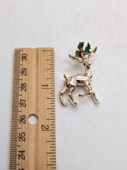 Vtg Gerrys Reindeer Brooch Pin Gold Tone Enamel Holly Sprig Christmas Mistletoe