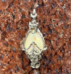 Vintage Selro Selini Asian Goddess Face Pendant Pen Mother of Pearl 1950s WORKS