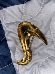Monet Gold Tone Abstract Swoosh Wave Check Ribbon Zig Zag Pin Brooch 2.25 in