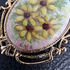 Vintage Hand Painted Porcelain Flower Brooch Pendant Gold Tone Filigree Oval