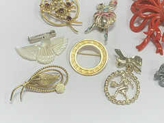 Vintage Estate 36pc Jewelry Lot Brooches Pins Celluloid Metal Stones Religious