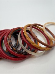 Vintage Lot Of 19 Lucite acrylic plastic Multicoloured Bangle Slim Bracelets