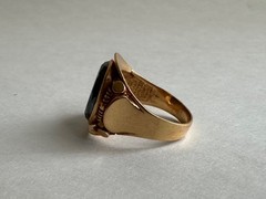 Large 18k Yellow Gold Onyx Old Persian Ring Size: 9.5, 10 grams