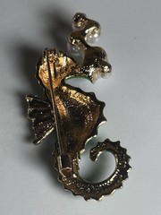 Blue Green Enamel Seahorse Brooch Pin Faux Pearl Rhinestone Gold Tone Ocean