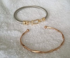 CUTE costume jewelry 2 BRACELET LOT + One GOLD HUMINGBIRD PIN UNBRANDED MODERN