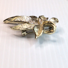 Vintage Signed Gerrys Maple Leaf Gold Tone Brooch Pendant Pin Alloy Costume