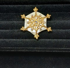 LC Lauren Conrad White Stone Rhinestone Gold Tone Snowflake Brooch Pin