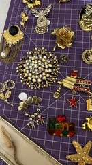 Vintage Costume Gold tone Mix Metals 28 Pieces Brooch Lot